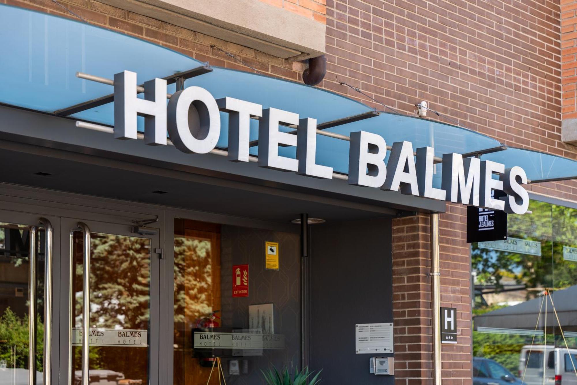 J. Balmes Hotel